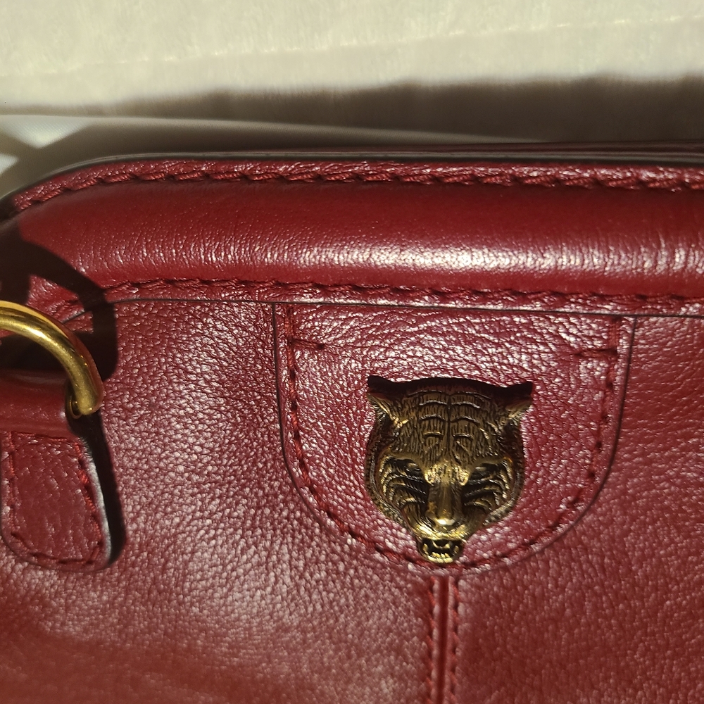 Authentic Medium Red Leather Gucci - Picture 7 of 14